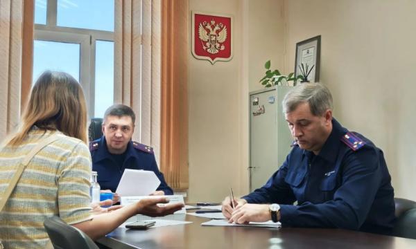 Исполняющий обязанности главы сахалинского СК провел прием граждан в Южно-Сахалинске Исполняющий обязанности главы сахалинского СК провел прием граждан в Южно-Сахалинске
