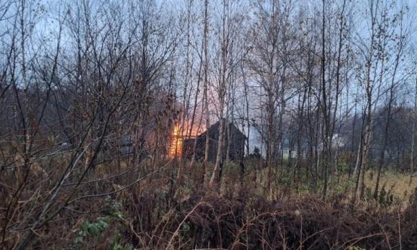 Пожарные Долинска потушили дачу