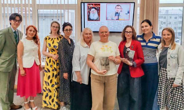 В главной островной библиотеке прошло очередное заседание книжного клуба &laquo;Чтение без границ&raquo;