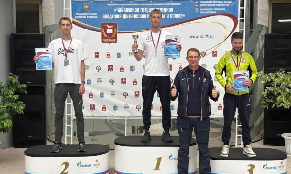 Сахалинский спортсмен завоевал серебро на этапе Кубка России по прыжкам с трамплина