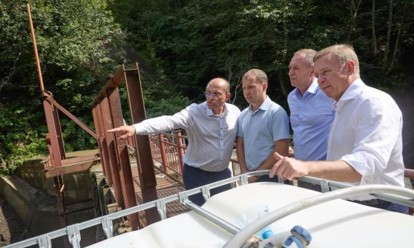 В Синегорске начали ремонт и очистку верхнего водохранилища