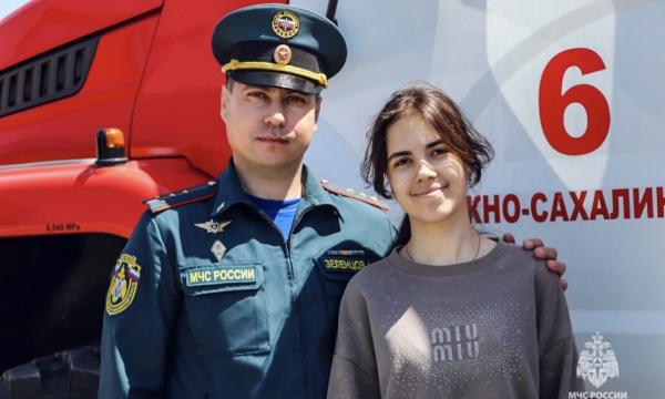 С праздником, чрезвычайные папы!