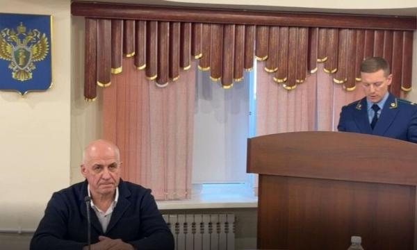 На Камчатке возбуждены дела за несвоевременную уборку снега