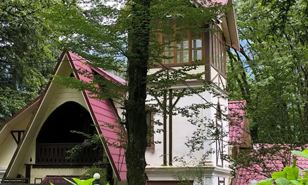 3 к. квартира • Брежневка • 60 кв.м. • 3/5 этаж
 1 3 к. квартира • Брежневка • 60 кв.м. • 3/5 этаж
 1