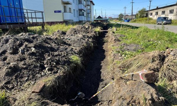 Более 2 км коммунальных сетей заменят к началу отопительного периода в Поронайском районе
