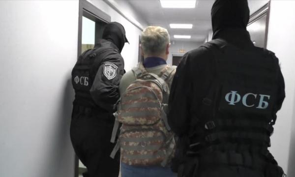 Сахалинца за госизмену оштрафовали и отправили в тюрьму
