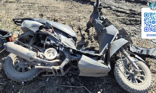 На Сахалине 13-летний подросток на мопеде устроил аварию