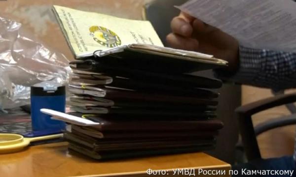 Жительница Камчатки прописала в квартире более ста иностранцев