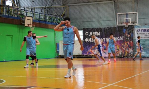 В Холмске определили сильнейших баскетболистов в турнире памяти Юрия Карнаухова В Холмске определили сильнейших баскетболистов в турнире памяти Юрия Карнаухова