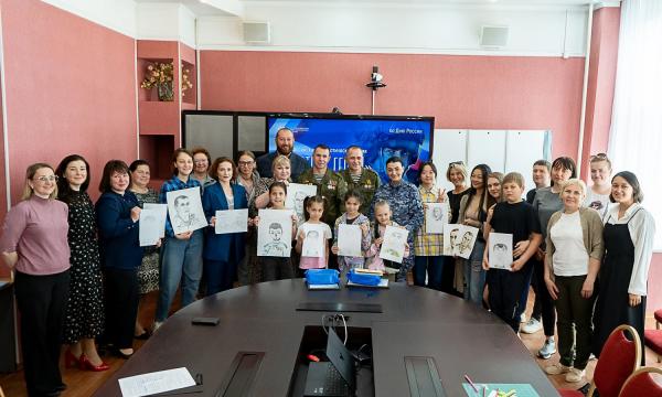СахОУНБ присоединилась ко Всероссийской акции «Портрет героя»