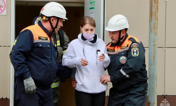 В Корсакове потушили условный пожар в детской поликлинике