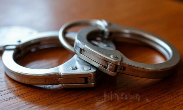 Ранее судимый сахалинец похитил мужскую куртку и продал её неизвестным
