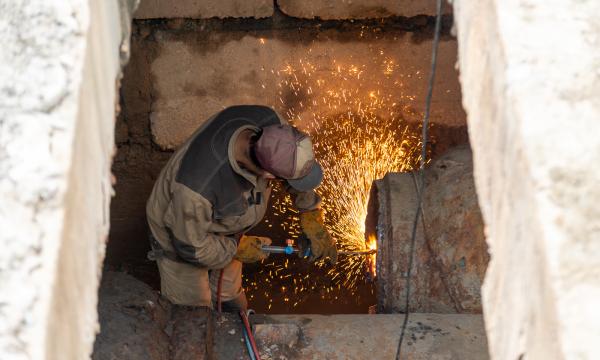 Продолжается капитальный ремонт тепловых сетей на улице Чехова