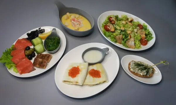 Аэрофлот вводит гастрономические сеты для пассажиров бизнес-класса, летящих в Южно-Сахалинск