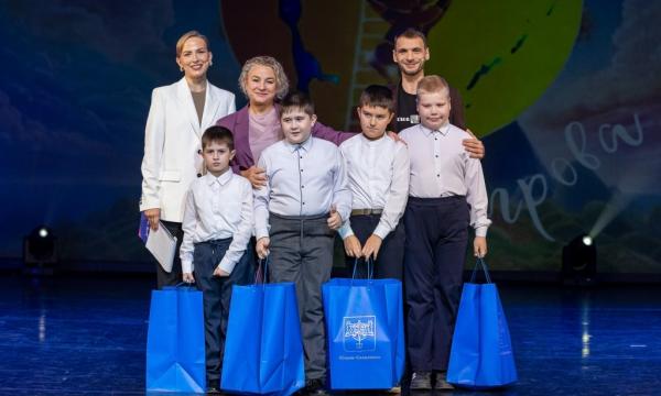 Праздник талантов «Поющие острова» собрали 254 юных звёзд из разных районов Праздник талантов «Поющие острова» собрали 254 юных звёзд из разных районов