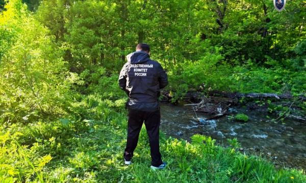 Тело 44-летней женщины обнаружили в реке в Долинске