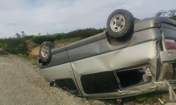 Водитель Toyota Regius не справился с управлением и перевернулся на трассе Южно-Курильск – Головнино