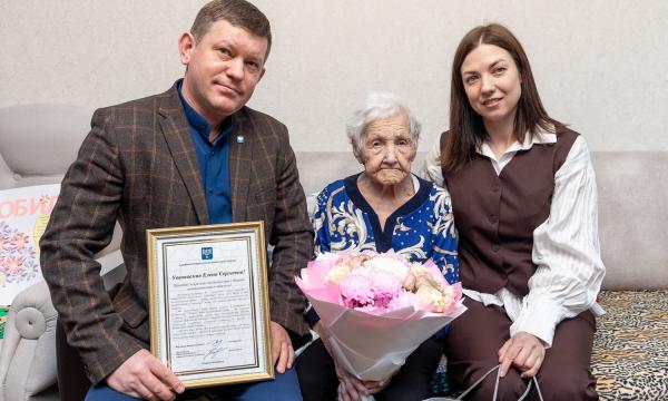 Почетная жительница Южно-Сахалинска Елена Густова отпраздновала 100-летний юбилей