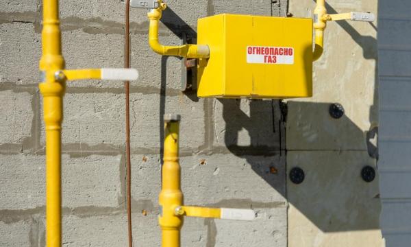 Сотрудники администрации Южно-Сахалинска рассказывают жителям, как подключить голубое топливо