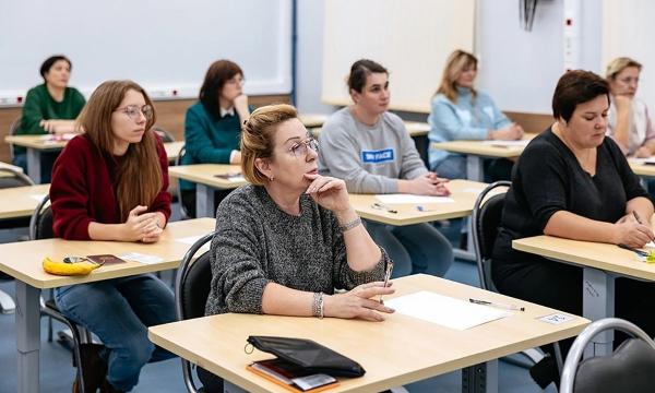 Образовательные технологии: как московские платформы объединяют школы России