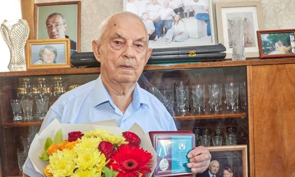 На Сахалине ветераны награждены медалями к 80-летию Победы над милитаристской Японией