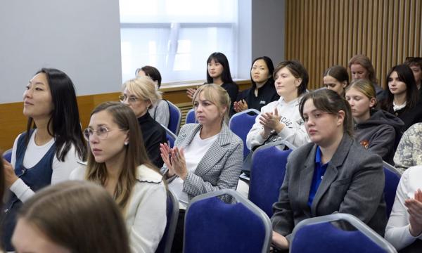 В Южно-Сахалинске состоялась встреча, посвящённая проекту «Счастливое материнство»