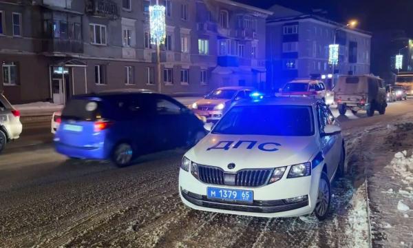 Сахалинские автоинспекторы за сутки выявили 141 нарушение ПДД