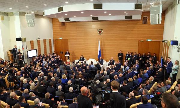 "Единая Россия" создала фракцию и выдвинула кандидатов на руководящие посты в Госдуме девятого созыва