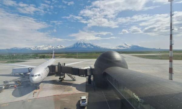 Самолет, летевший на Камчатку из Москвы совершил вынужденную посадку в Нижневартовске