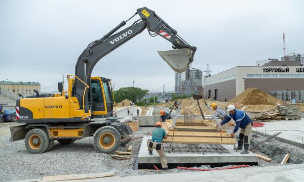 В Южно-Сахалинске завершают благоустройство нового общественного пространства