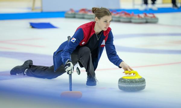 Сахалин принял чемпионат Дальнего Востока по керлингу