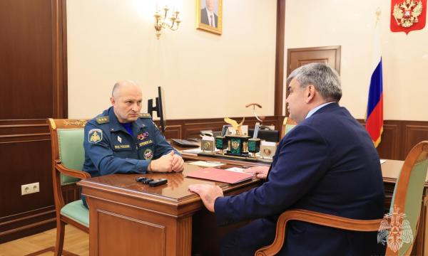 Глава МЧС России Александр Куренков определил задачи по безопасности туристов на встрече с главой Кабардино-Балкарии Казбеком Коковым
