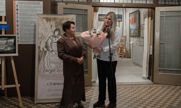 Сахалинский краеведческий музей открыл юбилейную выставку Вероники Осиповой