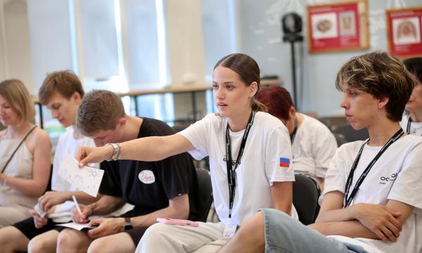 Главная библиотека Сахалина стала центром интеллектуального форума «ОстроVа» Главная библиотека Сахалина стала центром интеллектуального форума «ОстроVа»