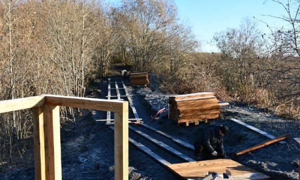 Благоустройство зоны отдыха «Рефулеры» близится к завершению Благоустройство зоны отдыха «Рефулеры» близится к завершению