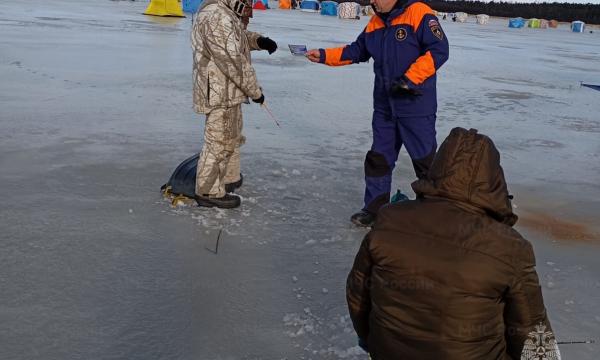 Безопасность на льду &mdash; под контролем   инспекторов ГИМС      МЧС России