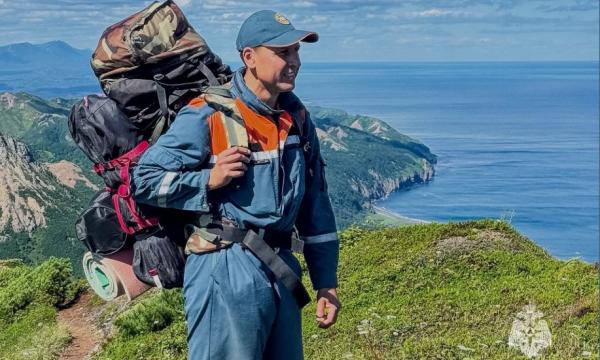 На Сахалине сотрудники МЧС оценили опасности тропы "уснувшего дракона" на хребте Жданко На Сахалине сотрудники МЧС оценили опасности тропы "уснувшего дракона" на хребте Жданко