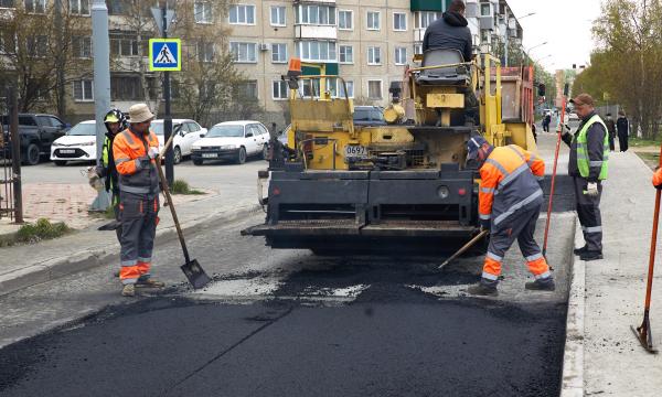 В Южно-Сахалинске дорожники приступили к ремонту внутриквартальных проездов