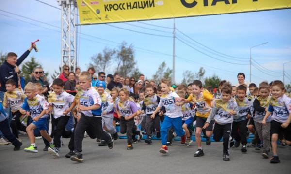 Около 1000 спортсменов вышли на старт «Кросса Нации»