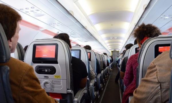 10 авиарейсов задерживаются в Сахалинской области утром 18 июля