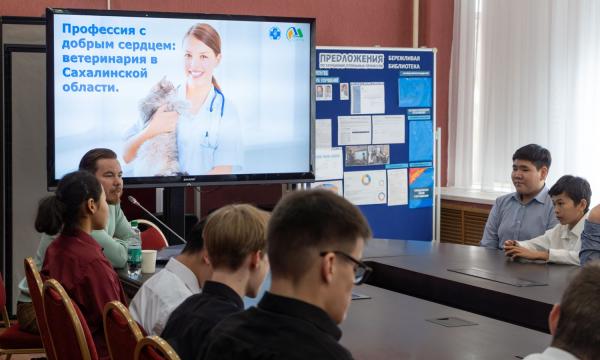 Школьники узнали секреты ухода за питомцами от ветеринарного врача