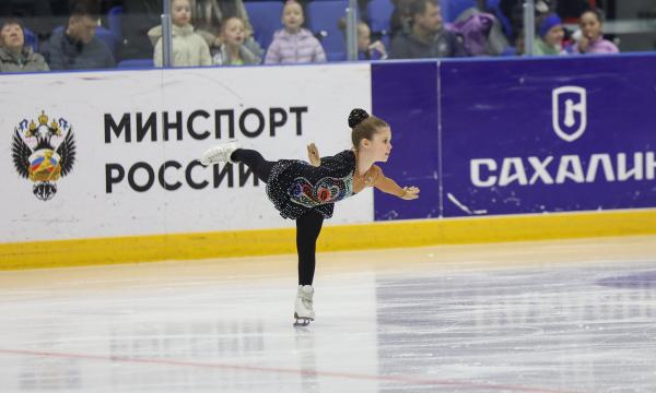 Соревновательный сезон завершили фигуристы на Сахалине