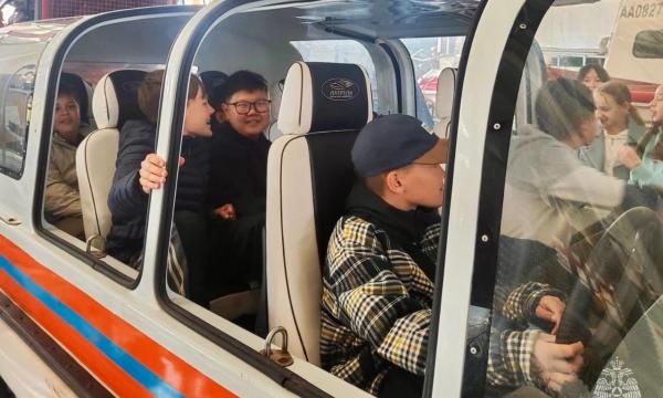 Школьники побывали в гостях у спасателей