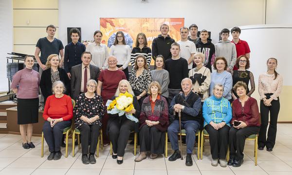 Юбилейный вечер Ирины Левитес собрал читателей и музыкантов в СахОУНБ