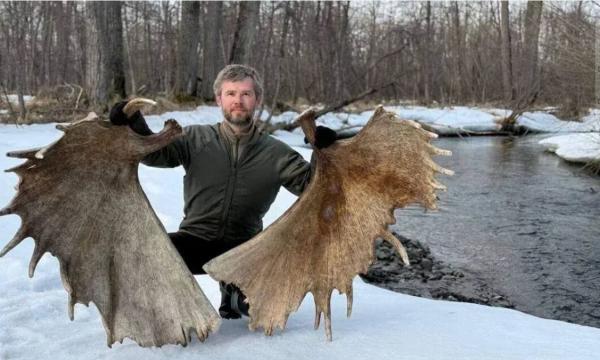 Гигантские рога лося нашли в Кроноцком заповеднике на Камчатке