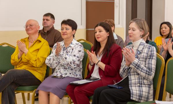 Сахалинские филологи и библиотекари провели "Поэтическую перемену"