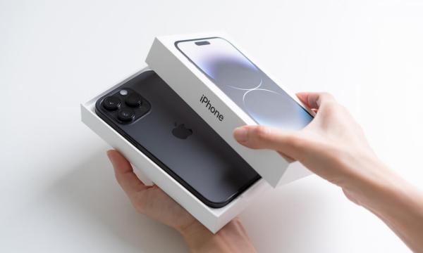 Как не купить подделку на подарок к Новому году: способы проверки смартфона