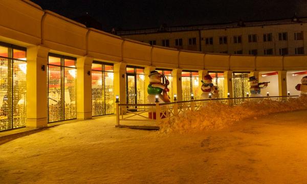 Южно-Сахалинск засиял новой праздничной иллюминацией