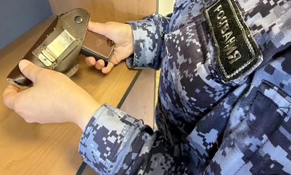 Росгвардейцы на Сахалине за неделю изъяли 13 единиц оружия