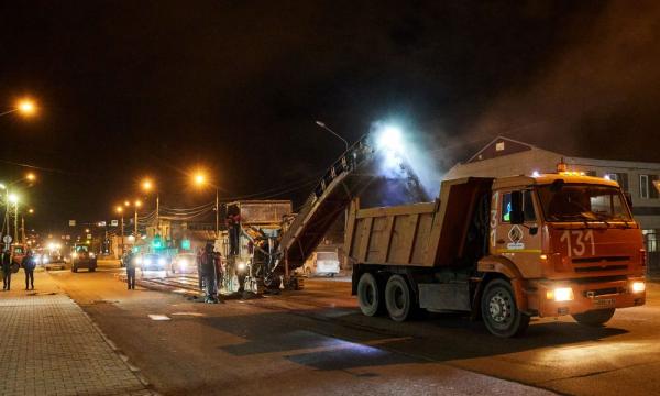 Ночной ремонт улицы Сахалинской в Южно-Сахалинске сократит дневные пробки